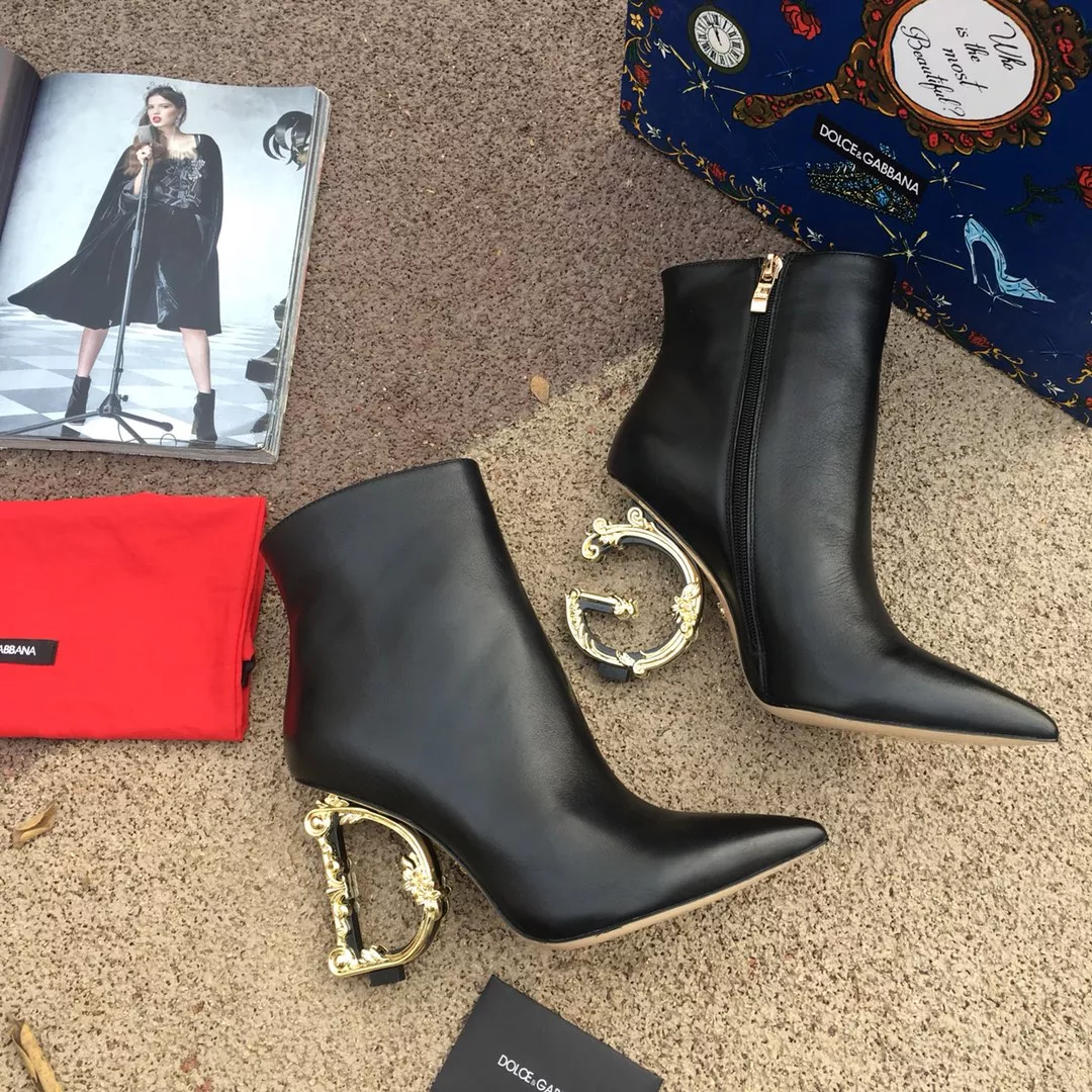 Sleek 233 Dolce & Gabbana D&G Boots For Women