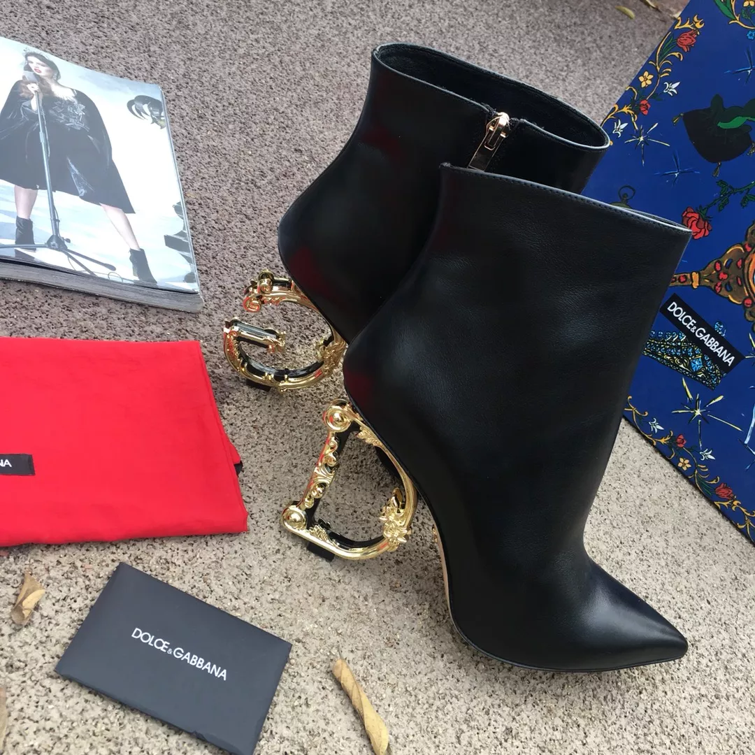 Sleek 233 Dolce & Gabbana D&G Boots For Women