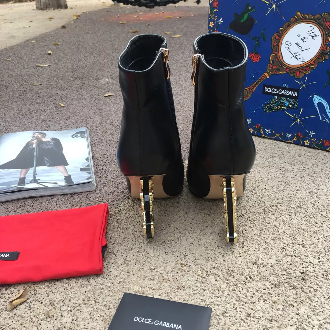 Sleek 233 Dolce & Gabbana D&G Boots For Women