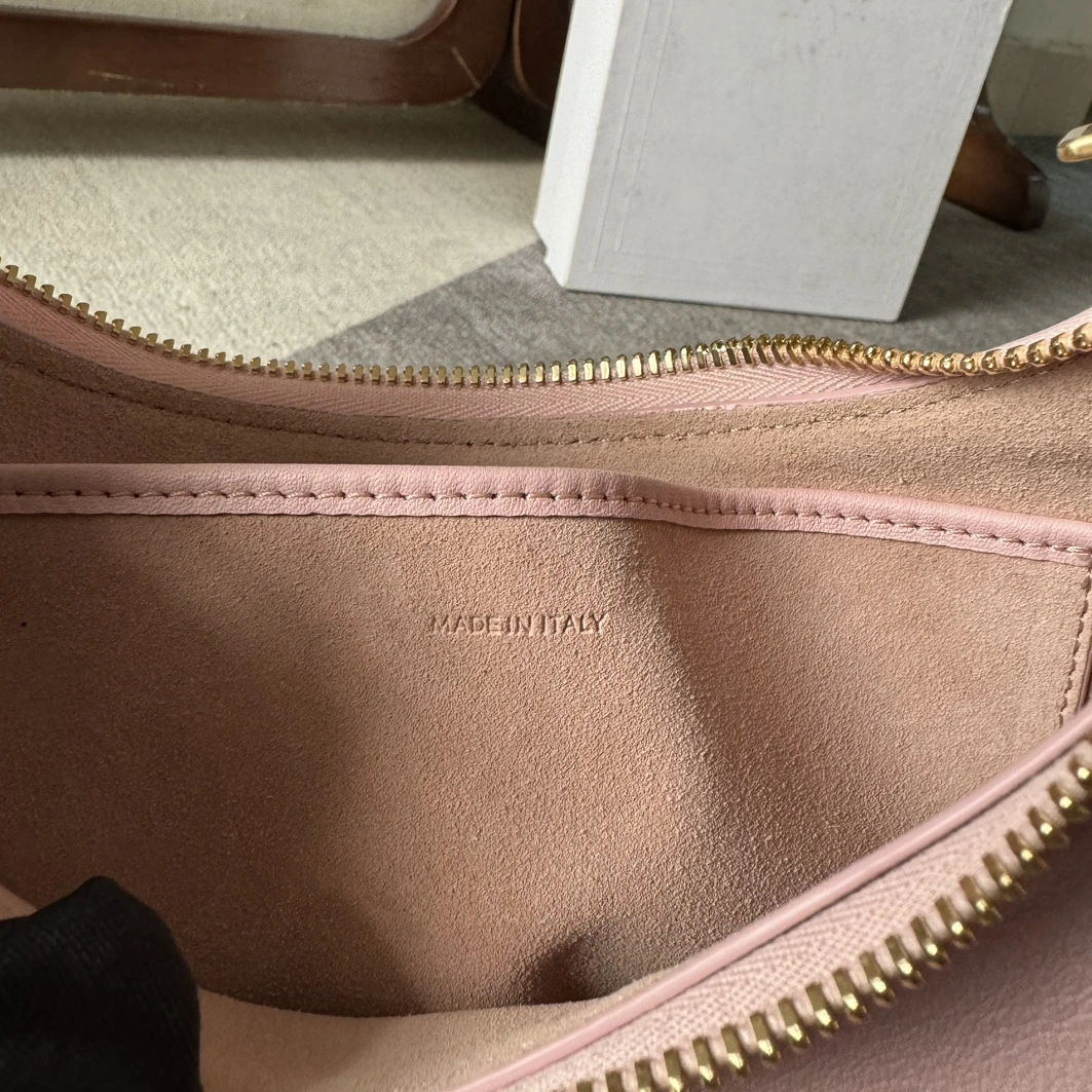 Sleek 2520 Celine AAA Quality Shoulder Bags For Women