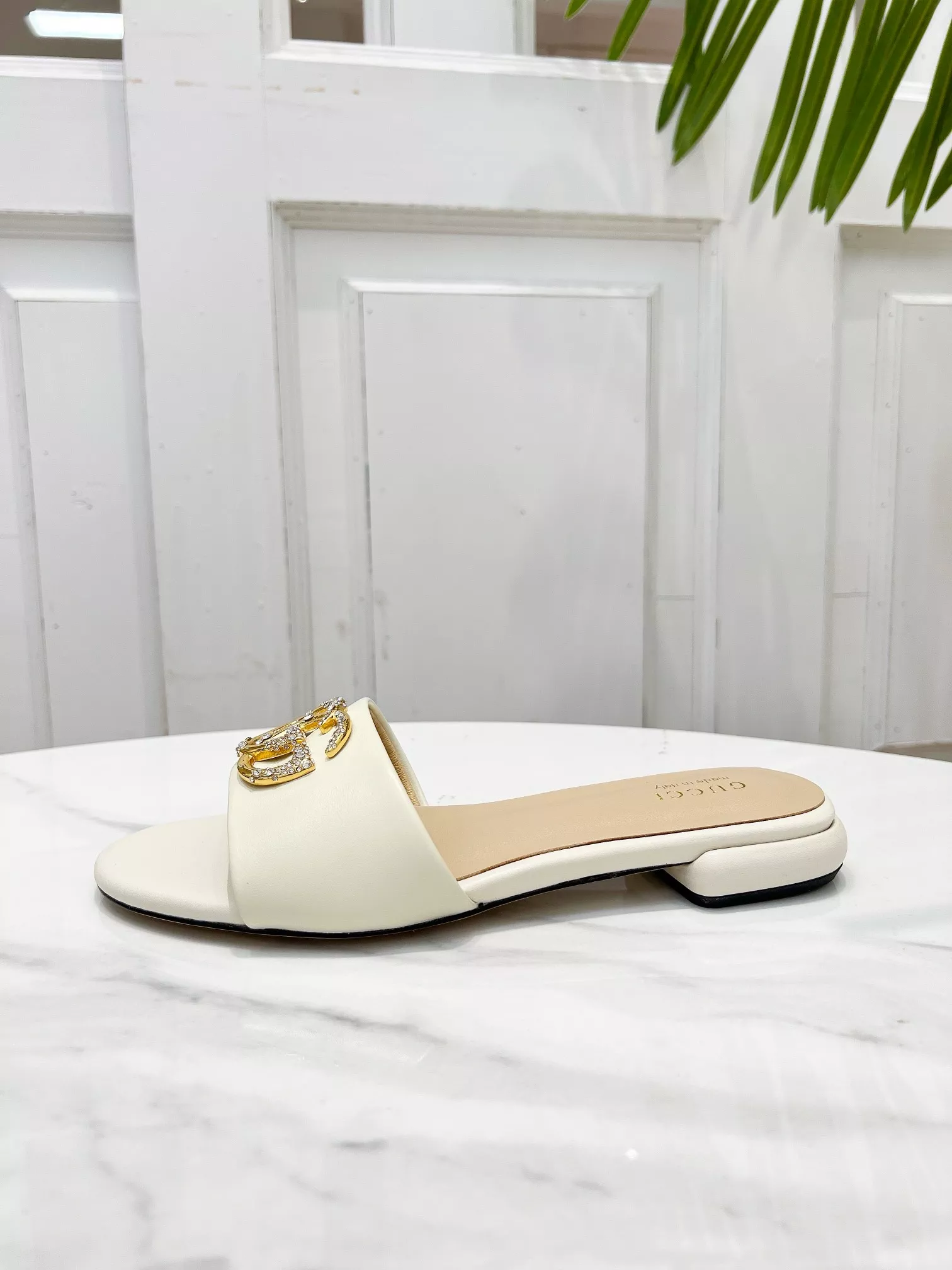 Sleek 2930 Gucci Slippers For Women