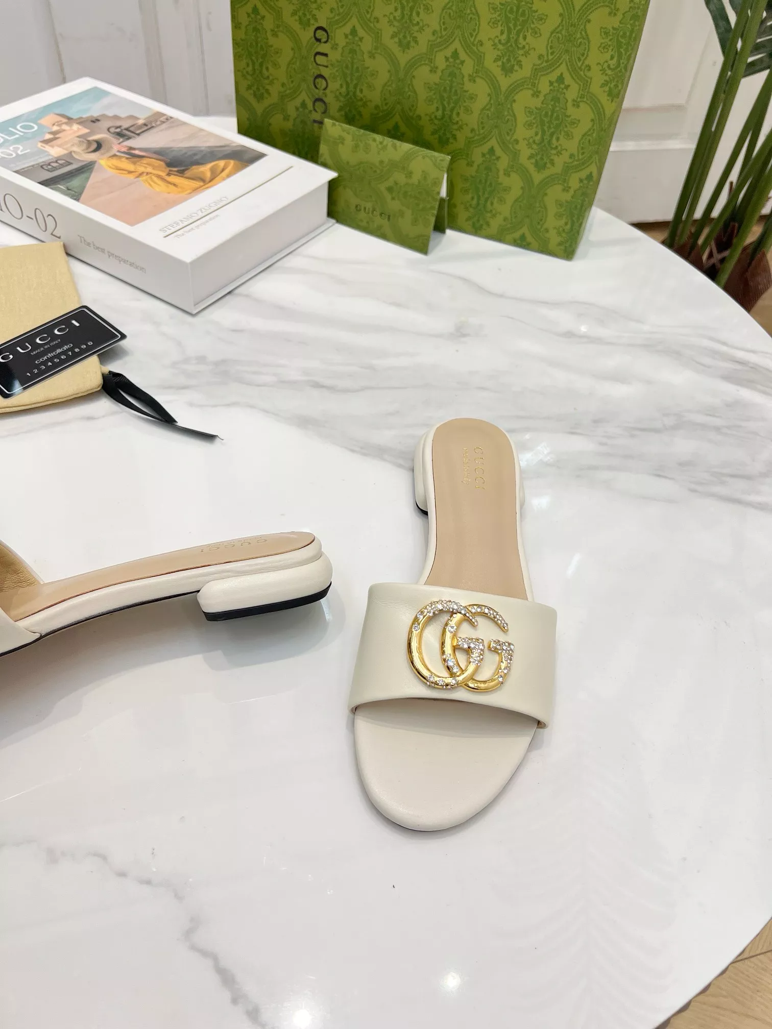 Sleek 2930 Gucci Slippers For Women