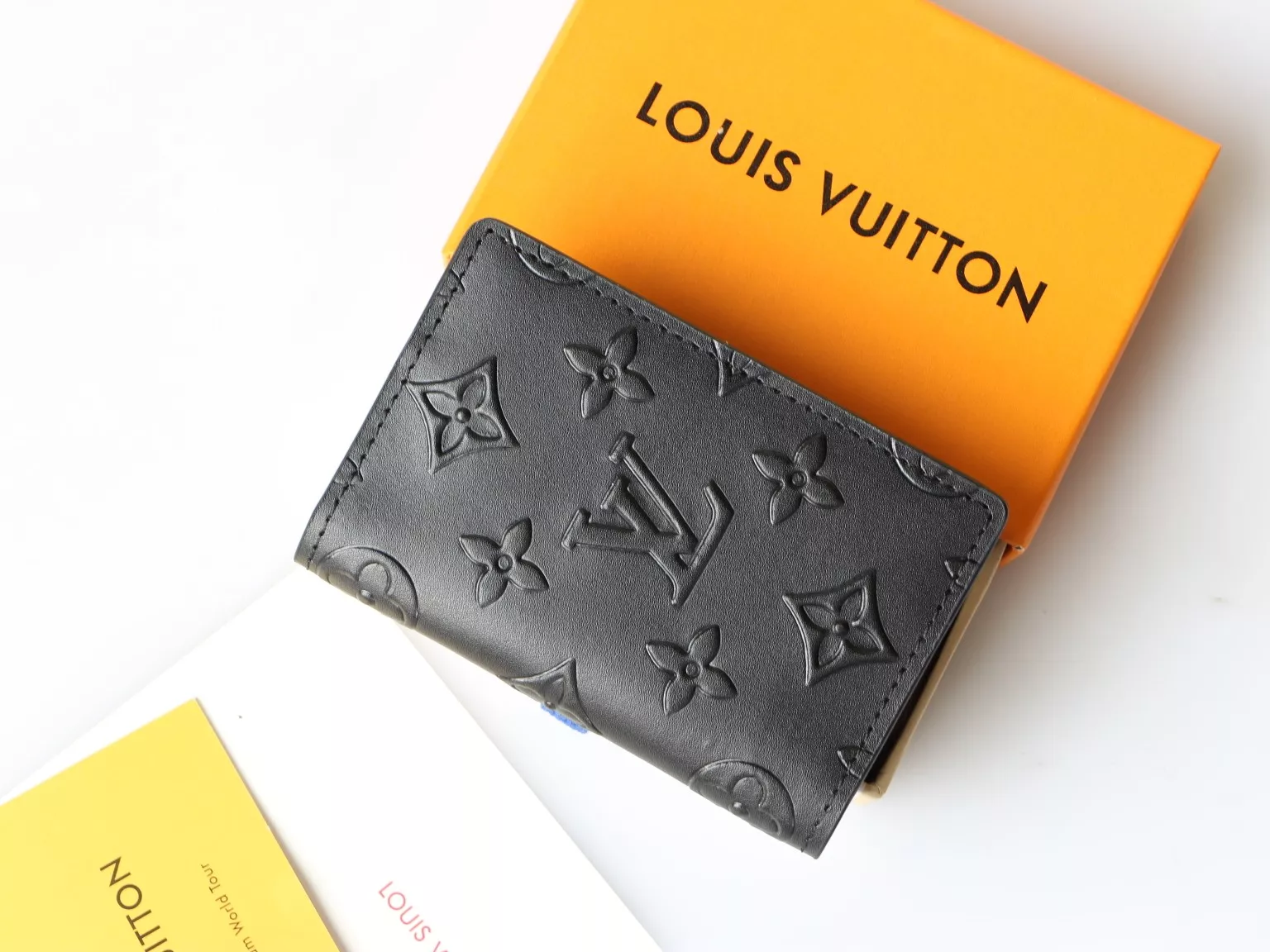 Sleek 2930 Louis Vuitton LV Card Case
