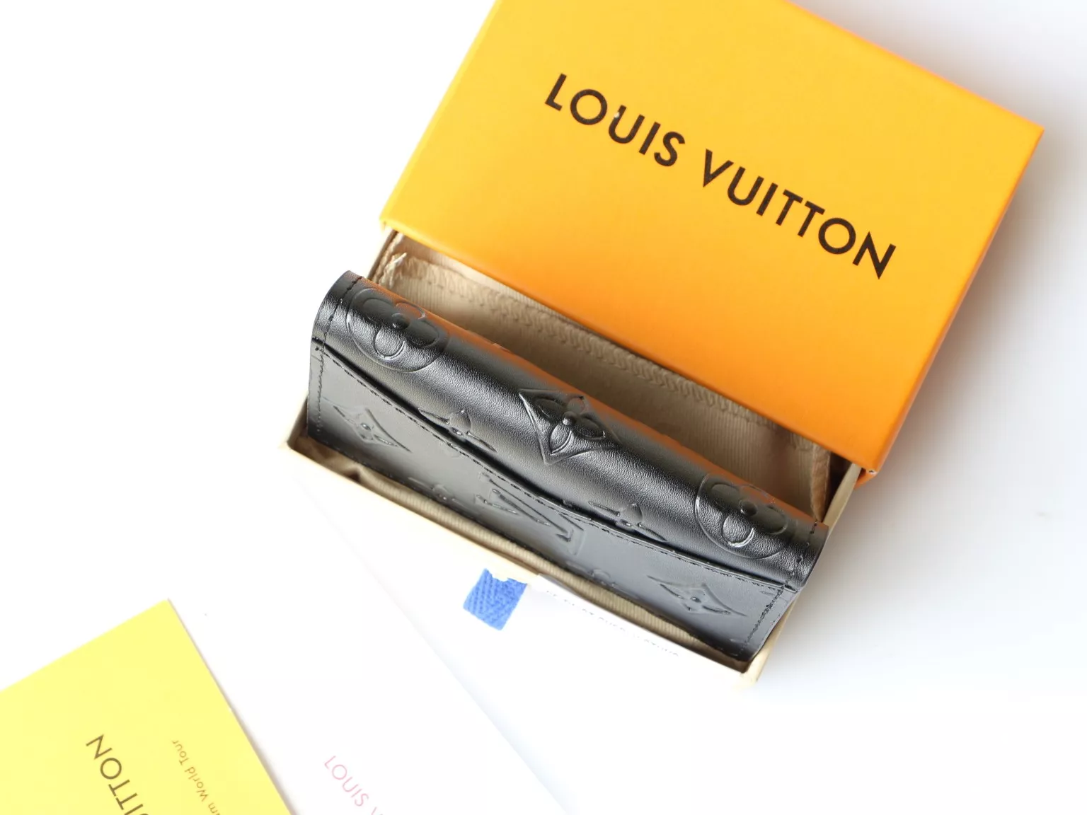 Sleek 2930 Louis Vuitton LV Card Case