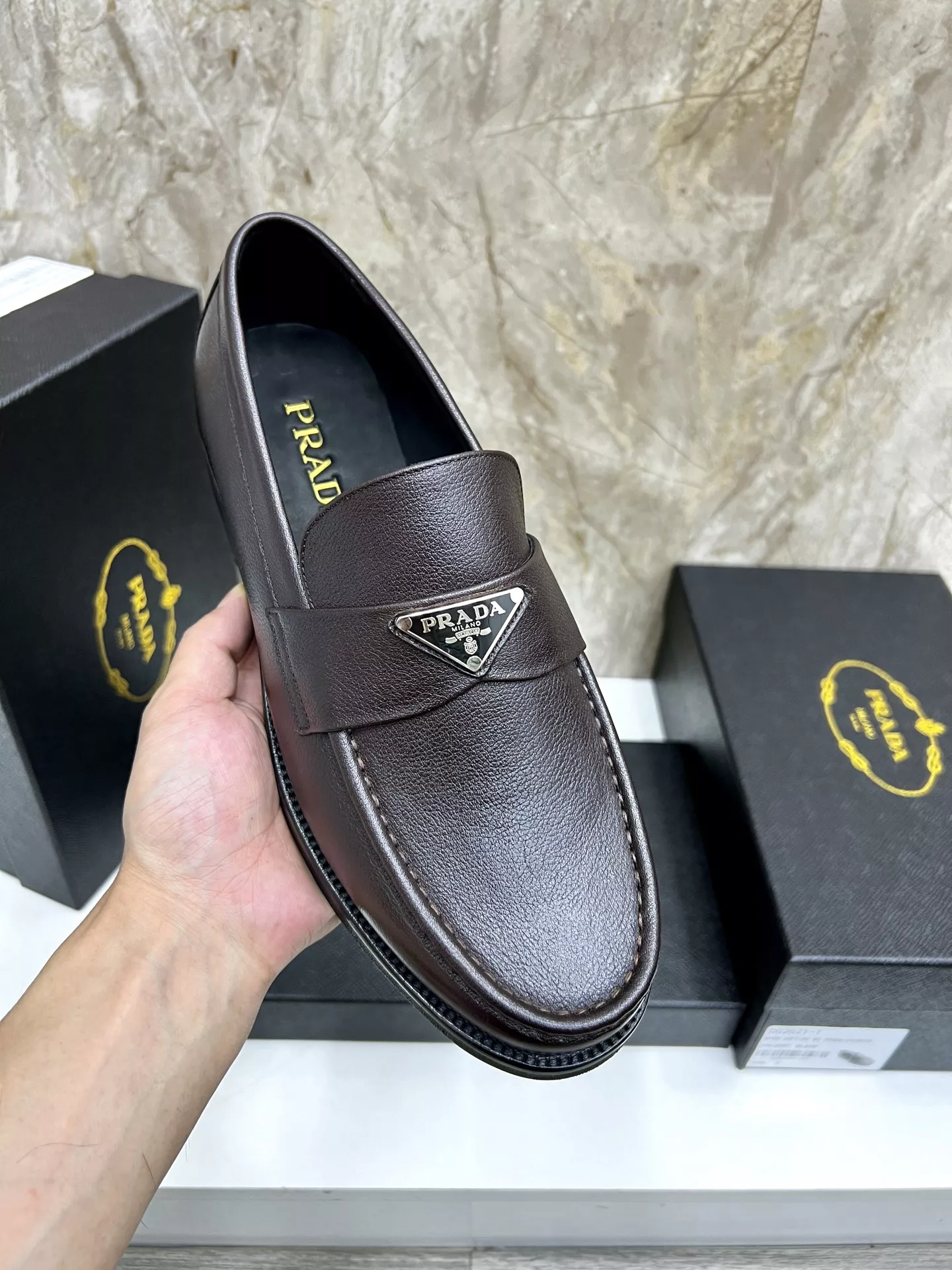 Sleek 3023 Prada Leather Shoes For Men