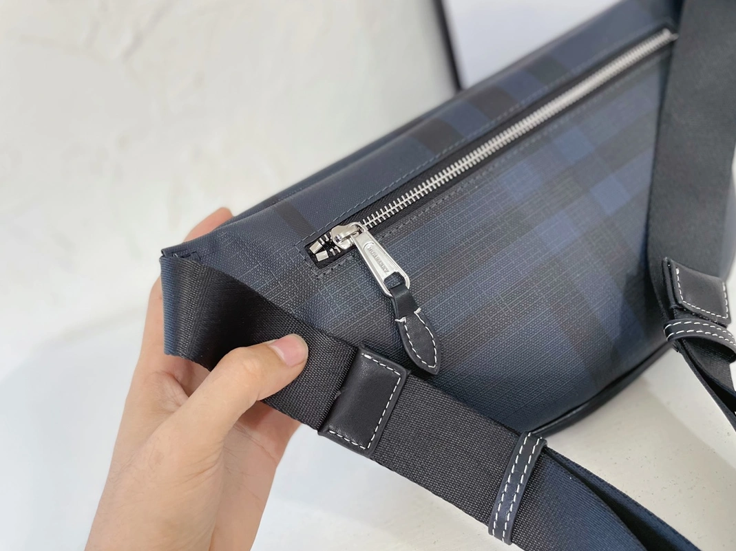 Sleek 303 Burberry AAA Quality Belt Bags For Men