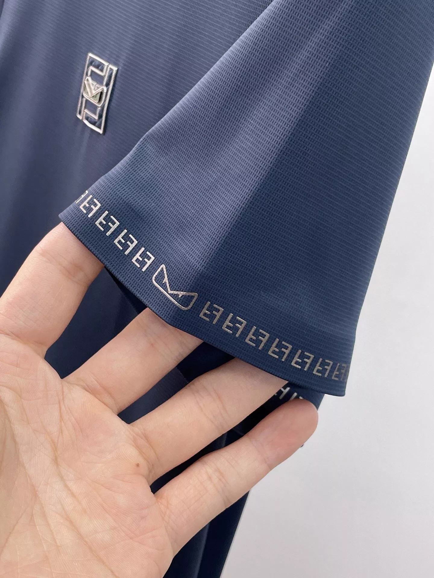 Sleek 3295 Fendi T-Shirts Short Sleeved For Men