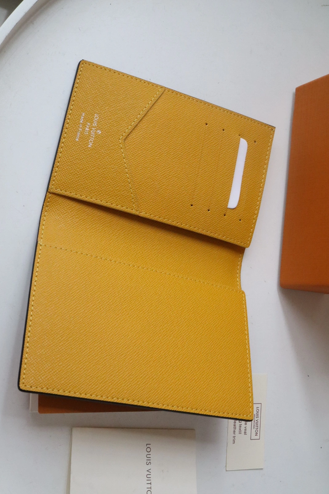 Sleek 3451 Louis Vuitton LV Card Case