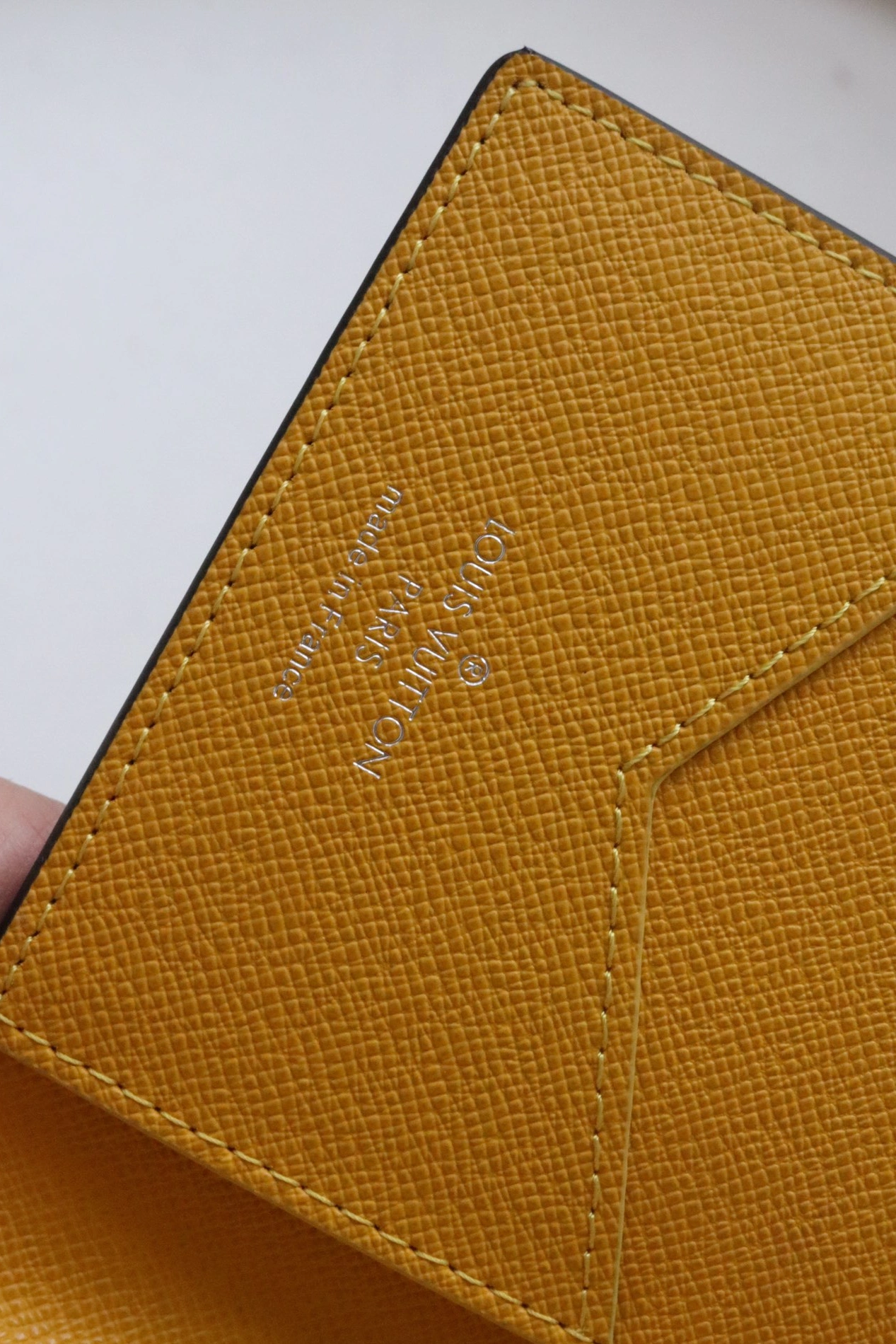 Sleek 3451 Louis Vuitton LV Card Case