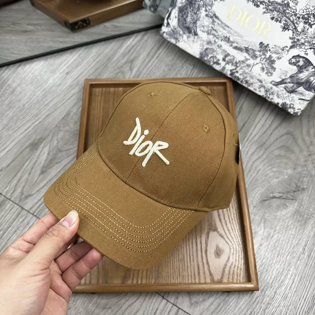 Sleek 3578 Christian Dior Caps