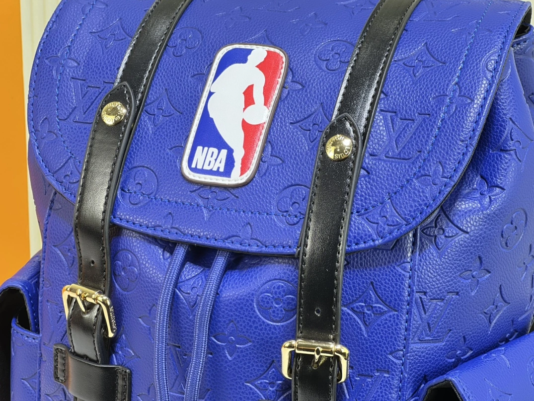 Sleek 3608 Louis Vuitton LV AAA Man Backpacks