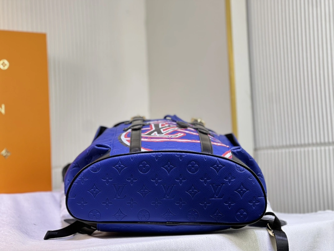 Sleek 3608 Louis Vuitton LV AAA Man Backpacks