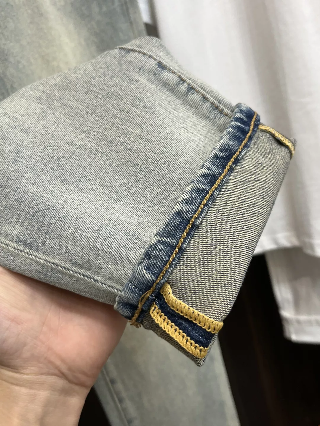 Sleek 3657 Burberry Jeans For Men
