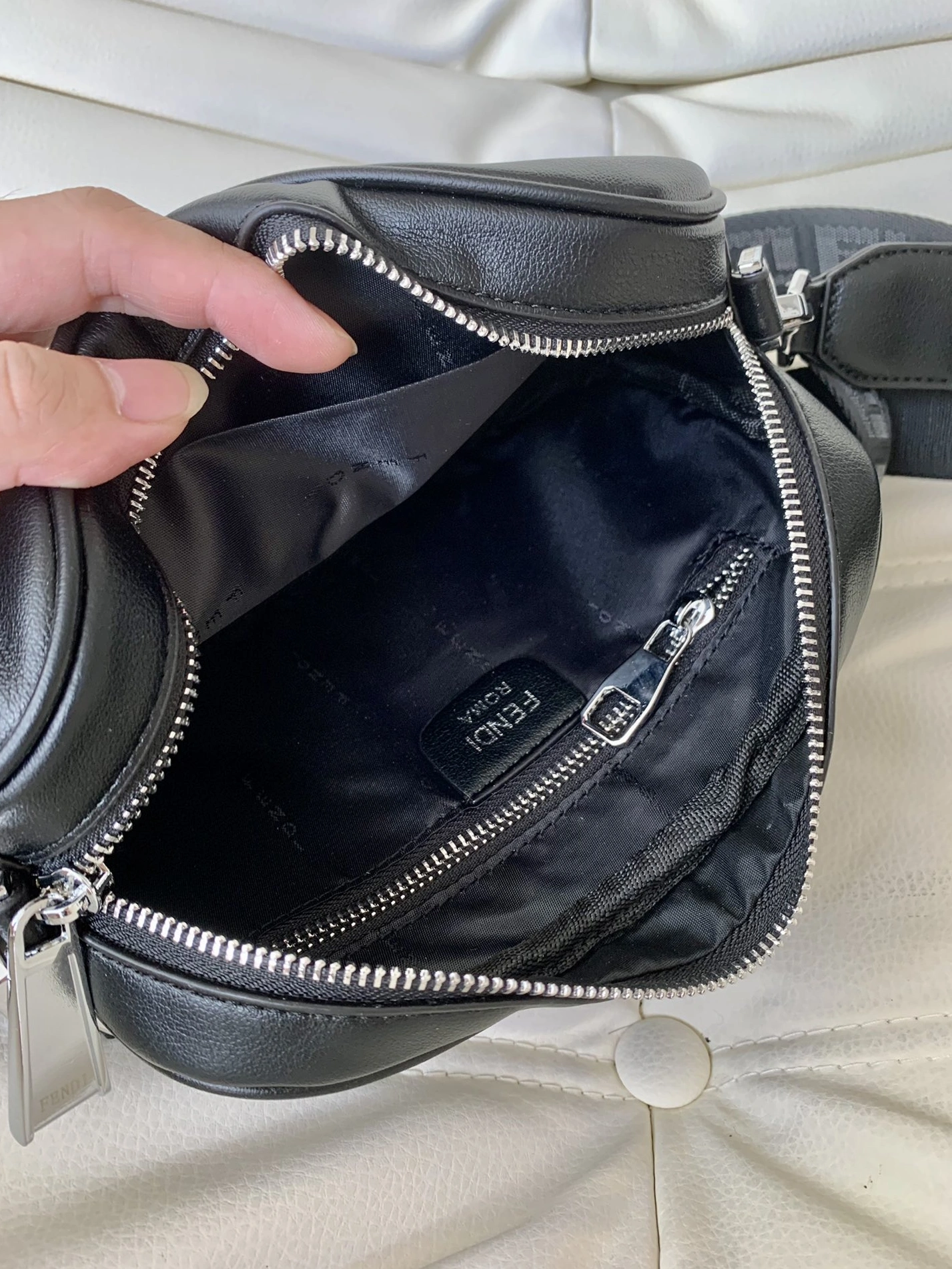 Sleek 3797 Fendi AAA Man Messenger Bags
