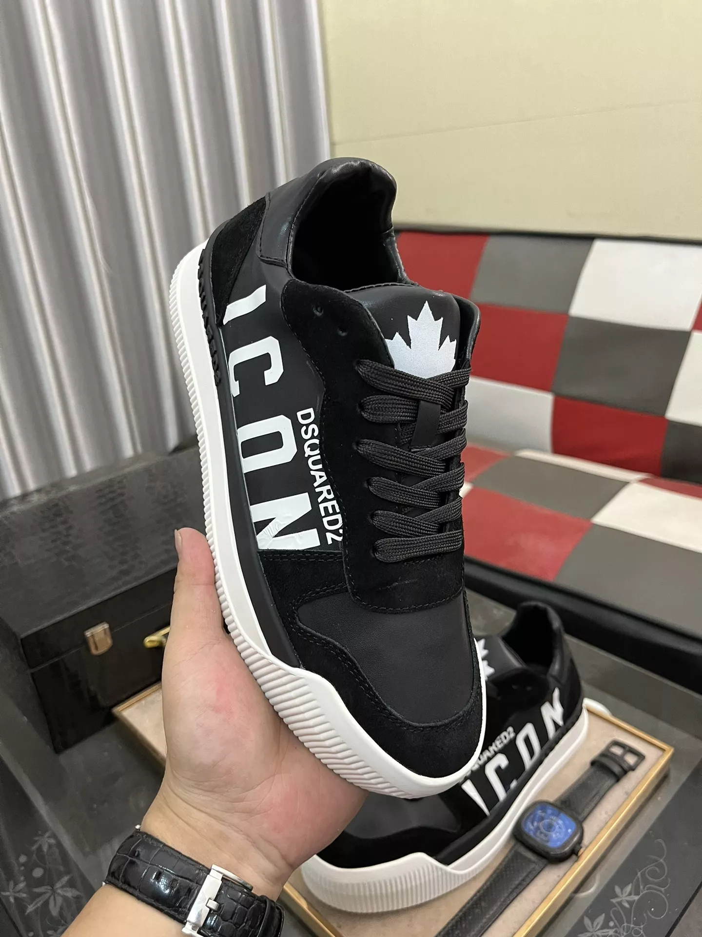 Sleek 384 Dsquared Casual Shoes For Men
