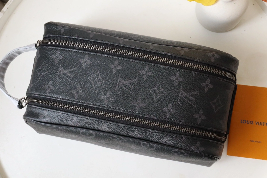 Sleek 4007 Louis Vuitton AAA Quality Handbags For Women