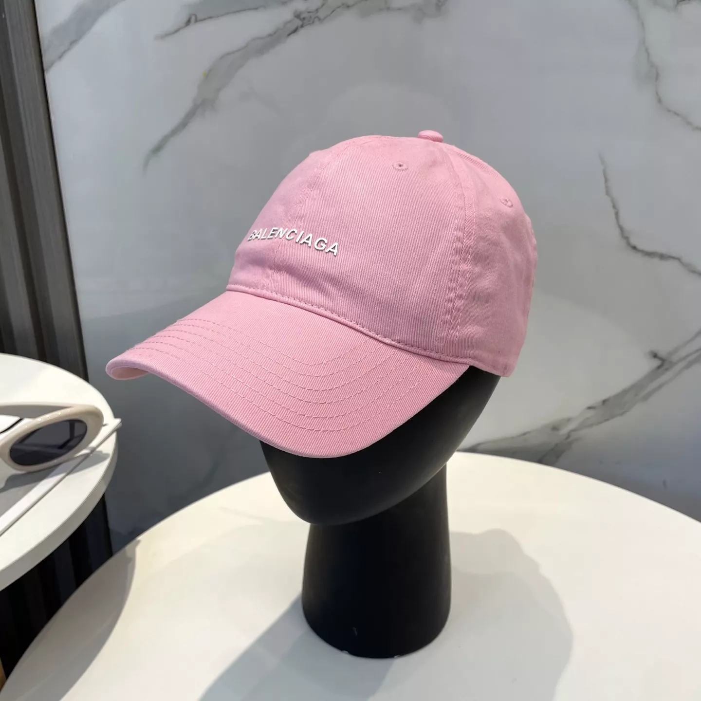 Sleek 4031 Balenciaga Caps