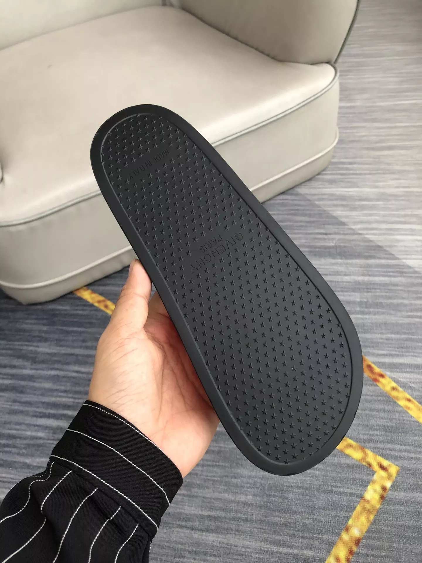 Sleek 4034 Givenchy Slippers For Men