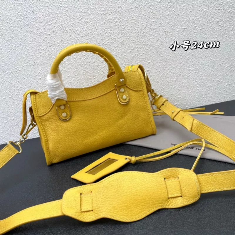 Sleek 4039 Balenciaga AAA Quality Handbags For Women