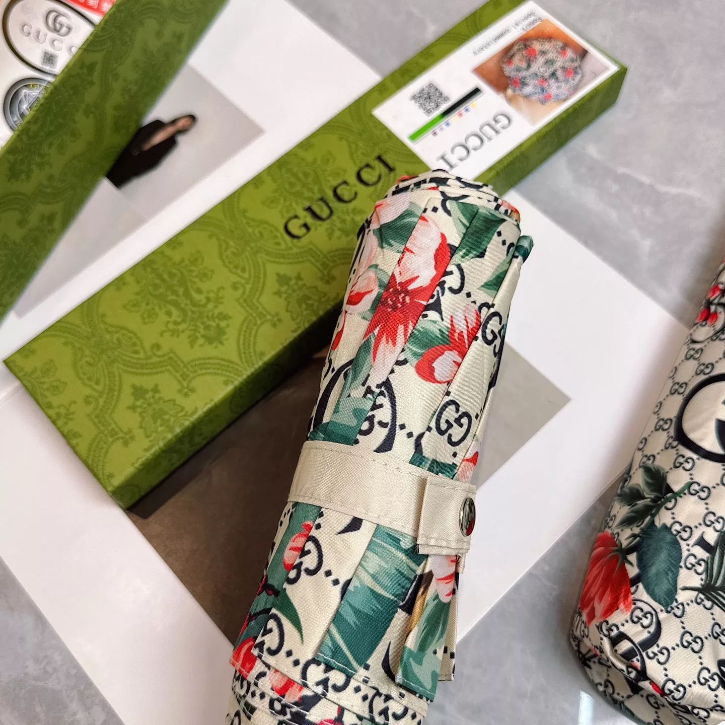 Sleek 4095 Gucci Umbrellas