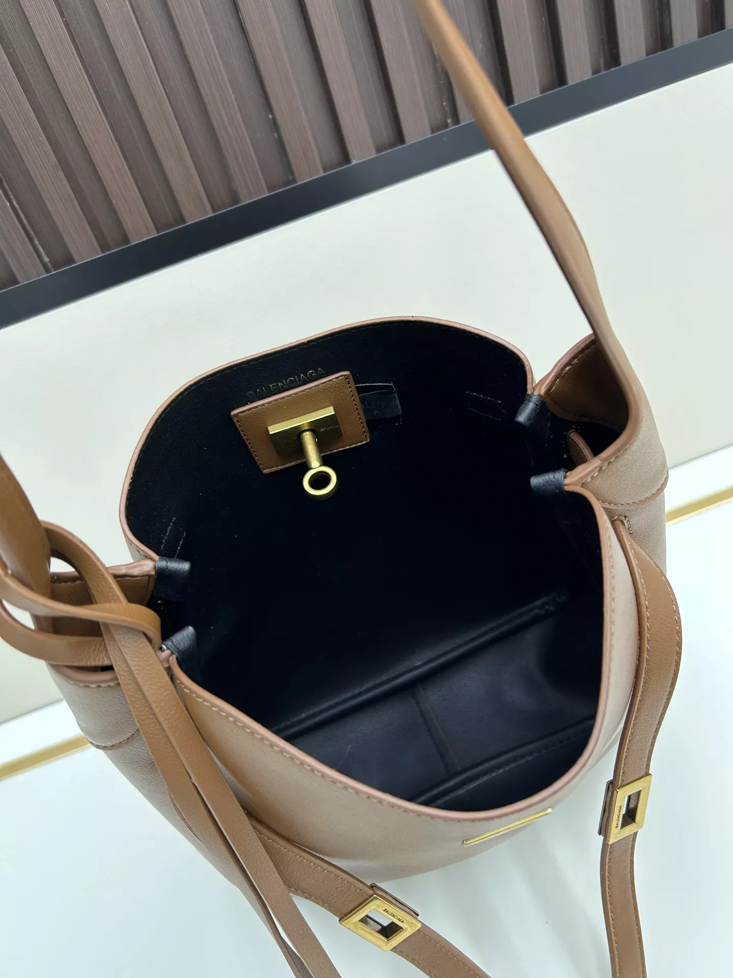 Sleek 4163 Balenciaga AAA Quality Shoulder Bags For Women