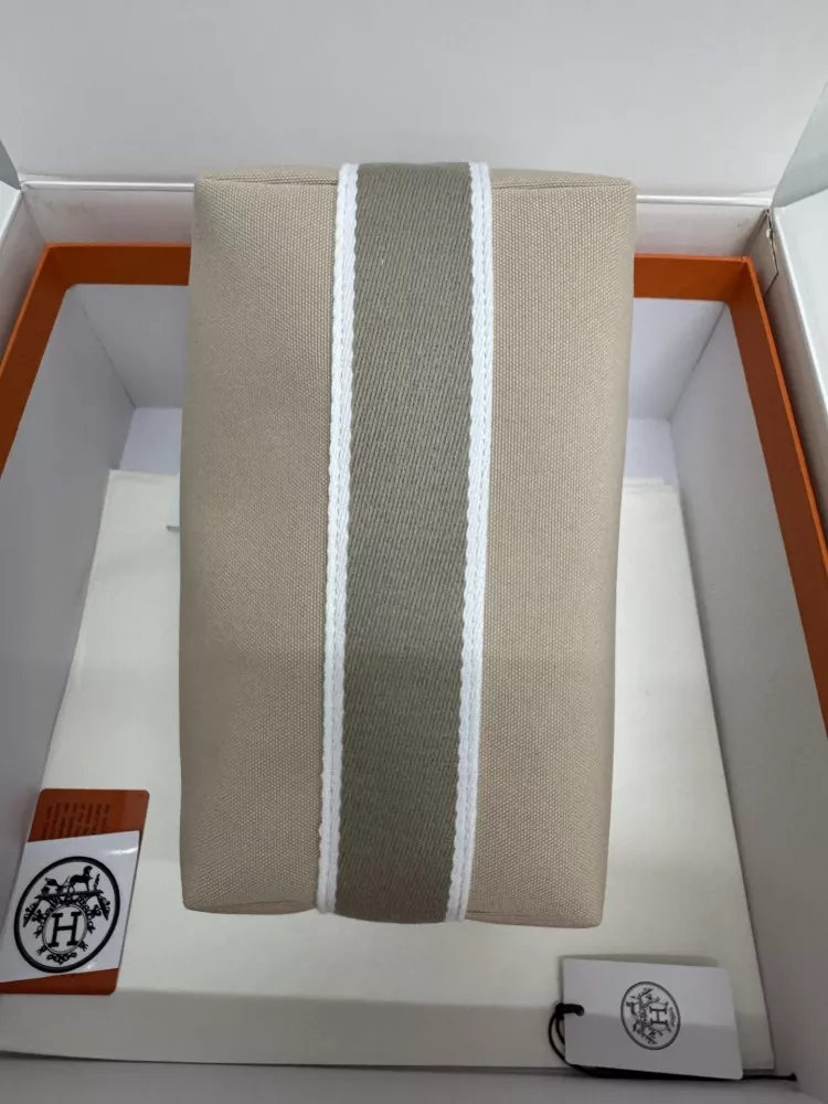 Sleek 4190 Hermes AAA Quality Handbags For Women