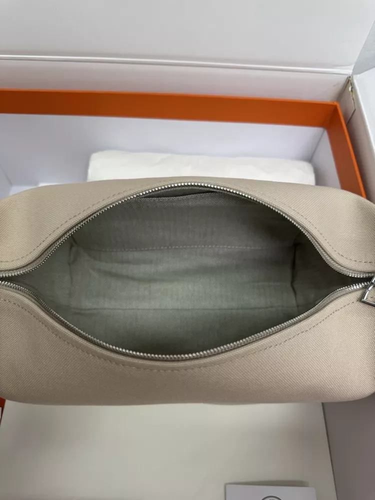 Sleek 4190 Hermes AAA Quality Handbags For Women