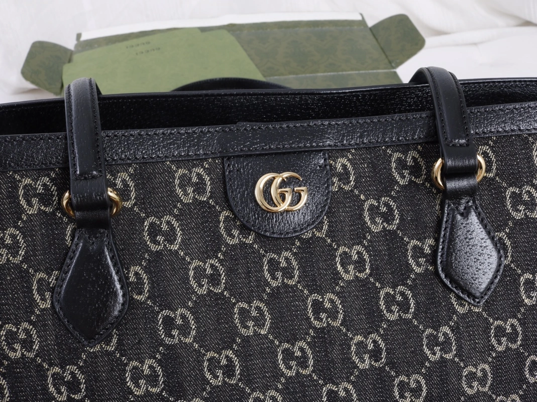 Sleek 4273 Gucci AAA Quality Shoulder Bags For Women
