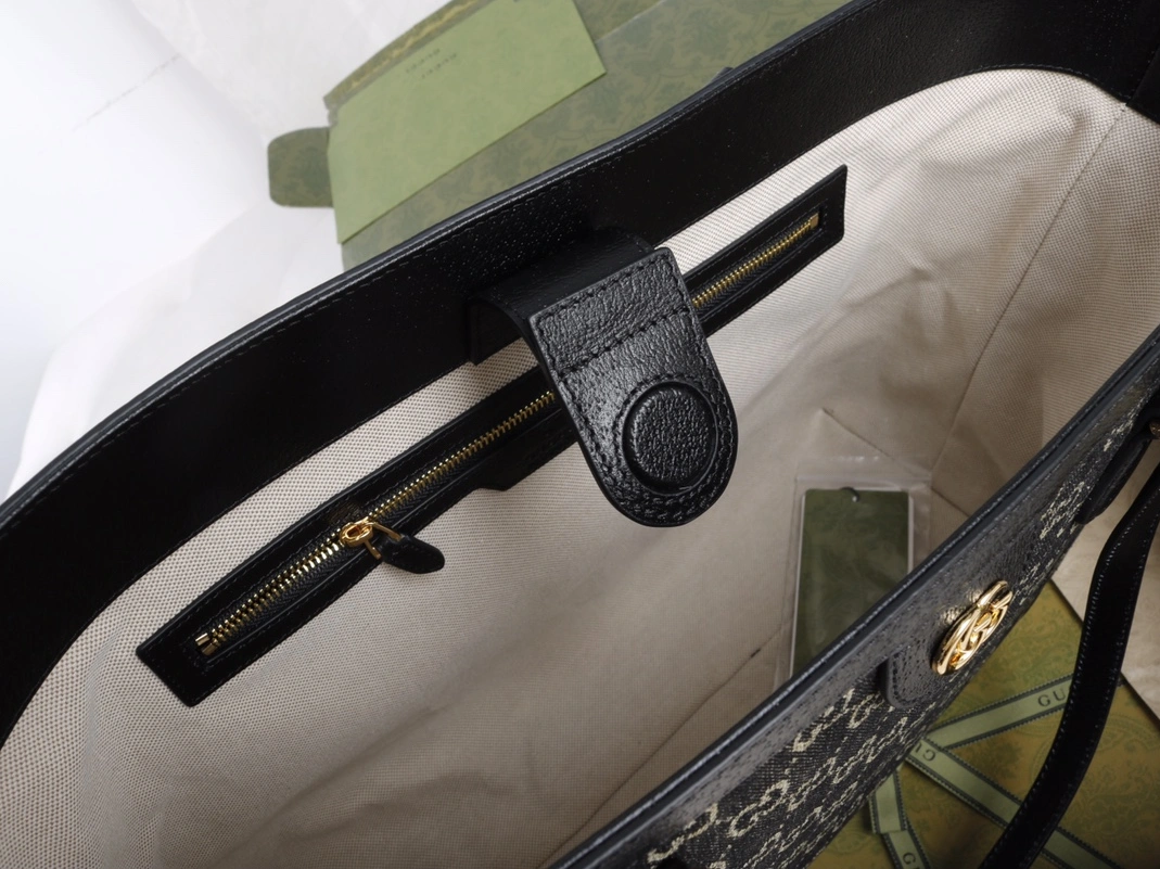 Sleek 4273 Gucci AAA Quality Shoulder Bags For Women