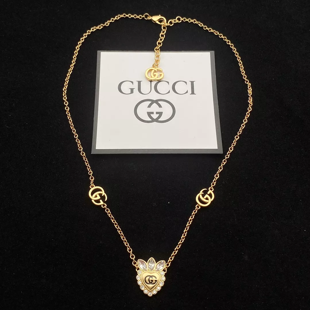 Sleek 4457 Gucci Jewelry Set