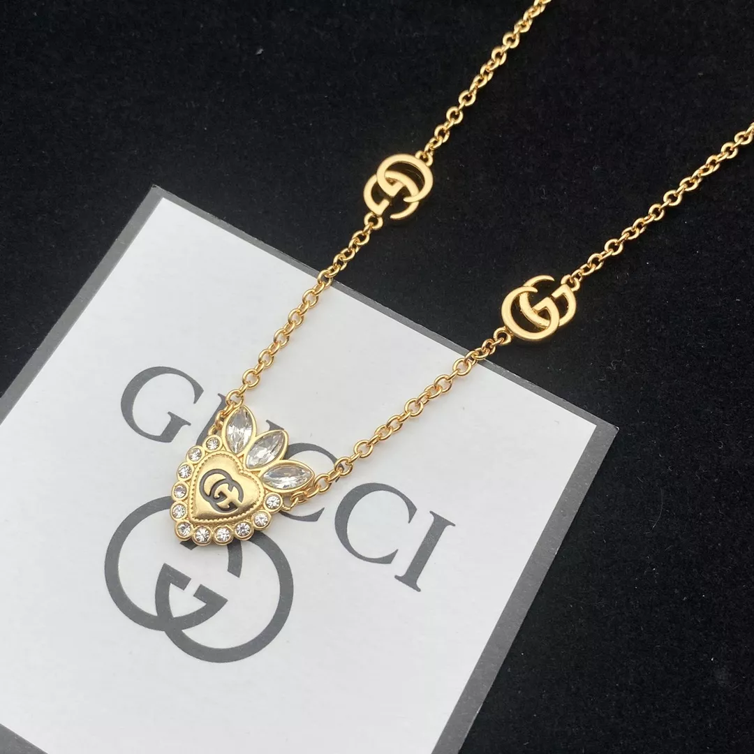 Sleek 4457 Gucci Jewelry Set