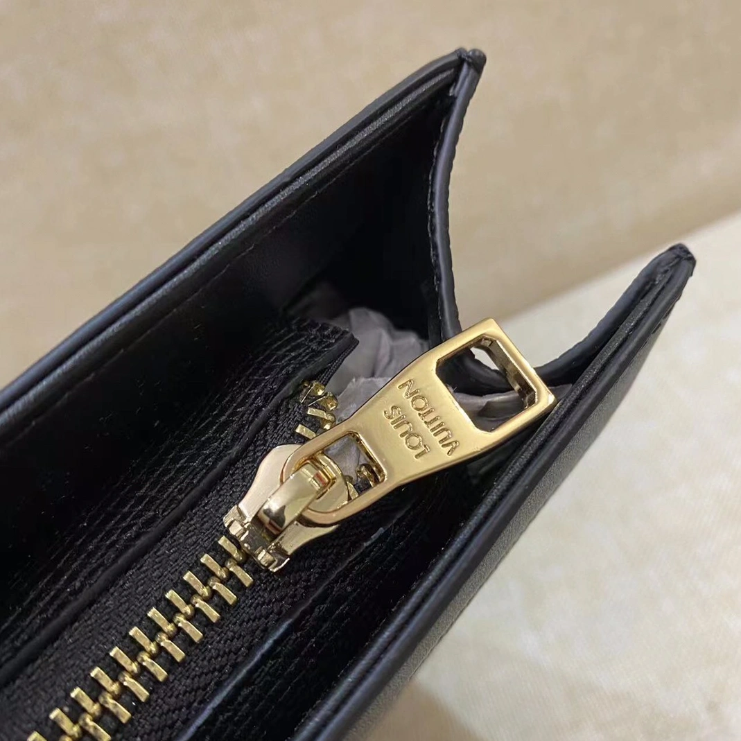 Sleek 4598 Louis Vuitton AAA Man Handbags