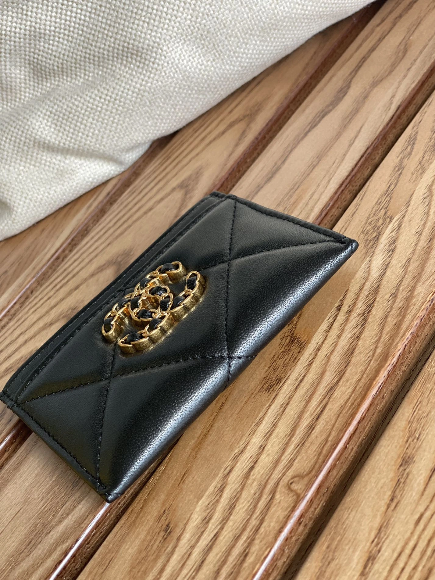Sleek 478 Chanel Card Case