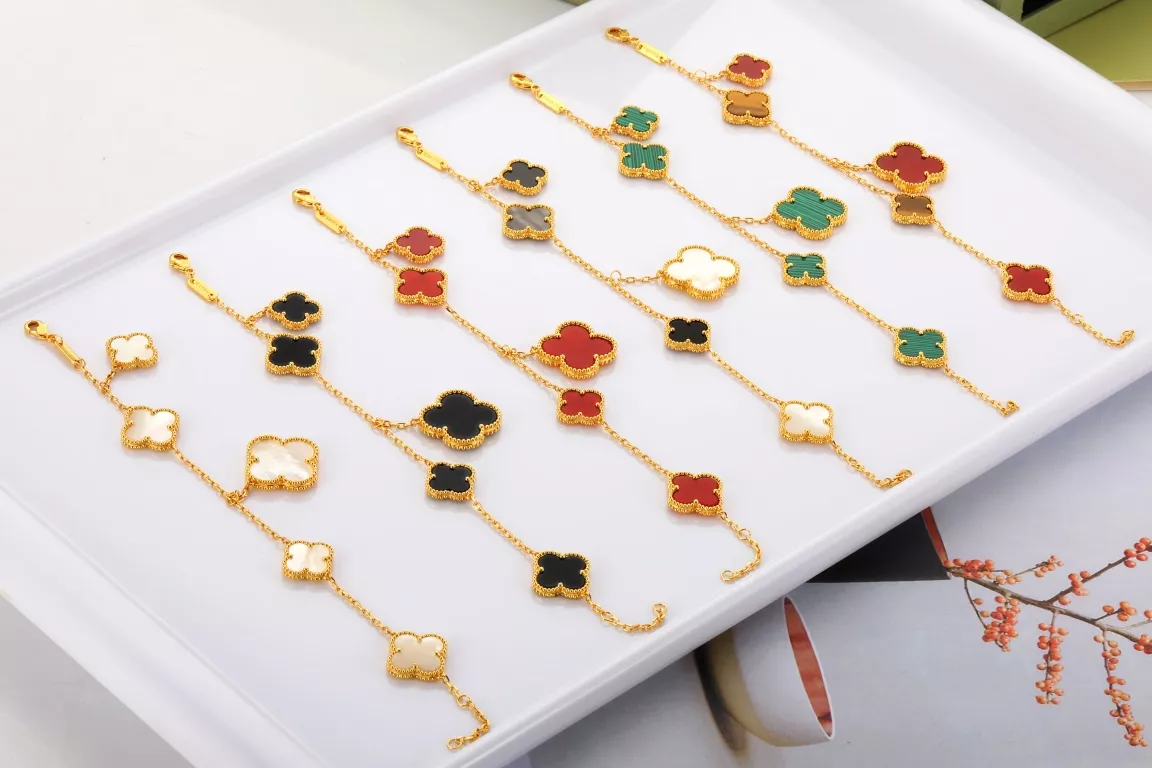 Sleek 4841 Van Cleef & Arpels Bracelets For Women