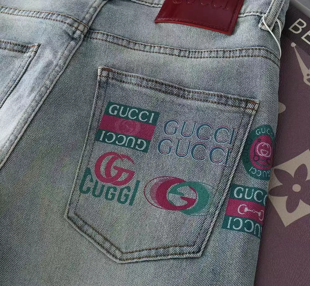 Sleek 492 Gucci Jeans For Men