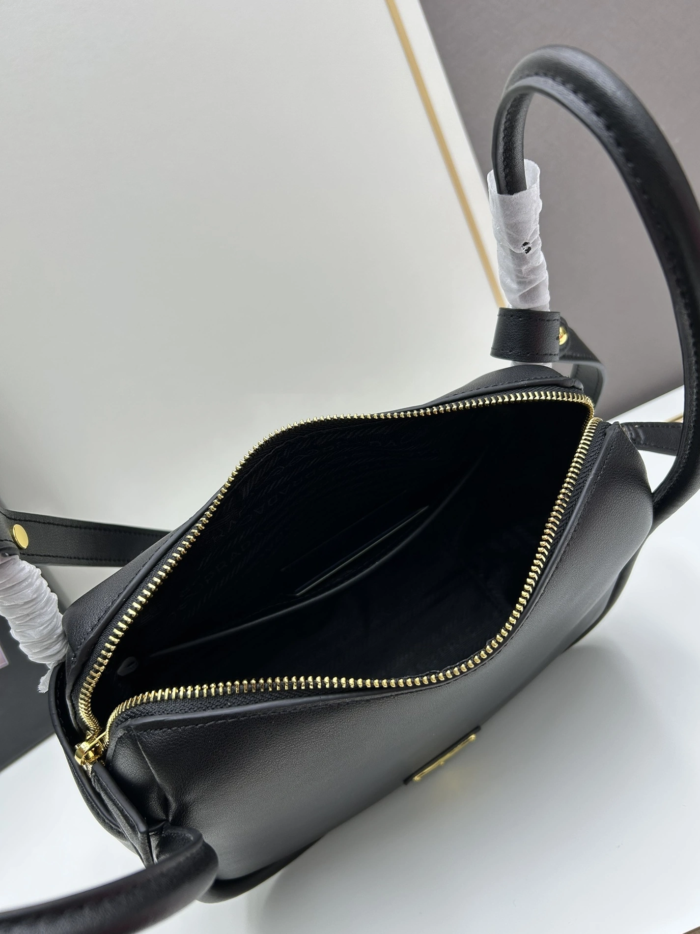 Sleek 4939 Prada AAA Quality Handbags For Women