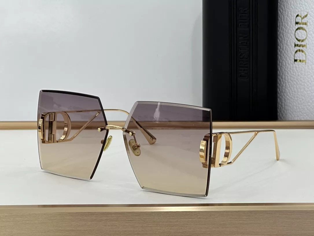 Sleek 4962 Christian Dior AAA Quality Sunglasses