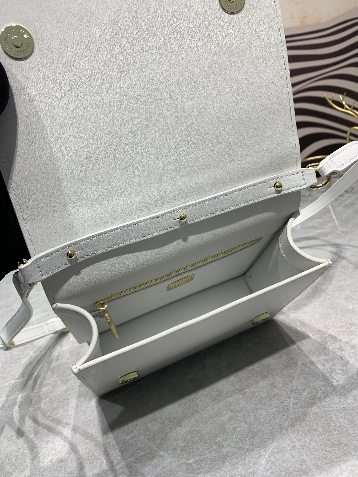 Sleek 5052 Dolce & Gabbana D&G AAA Quality Messenger Bags For Women