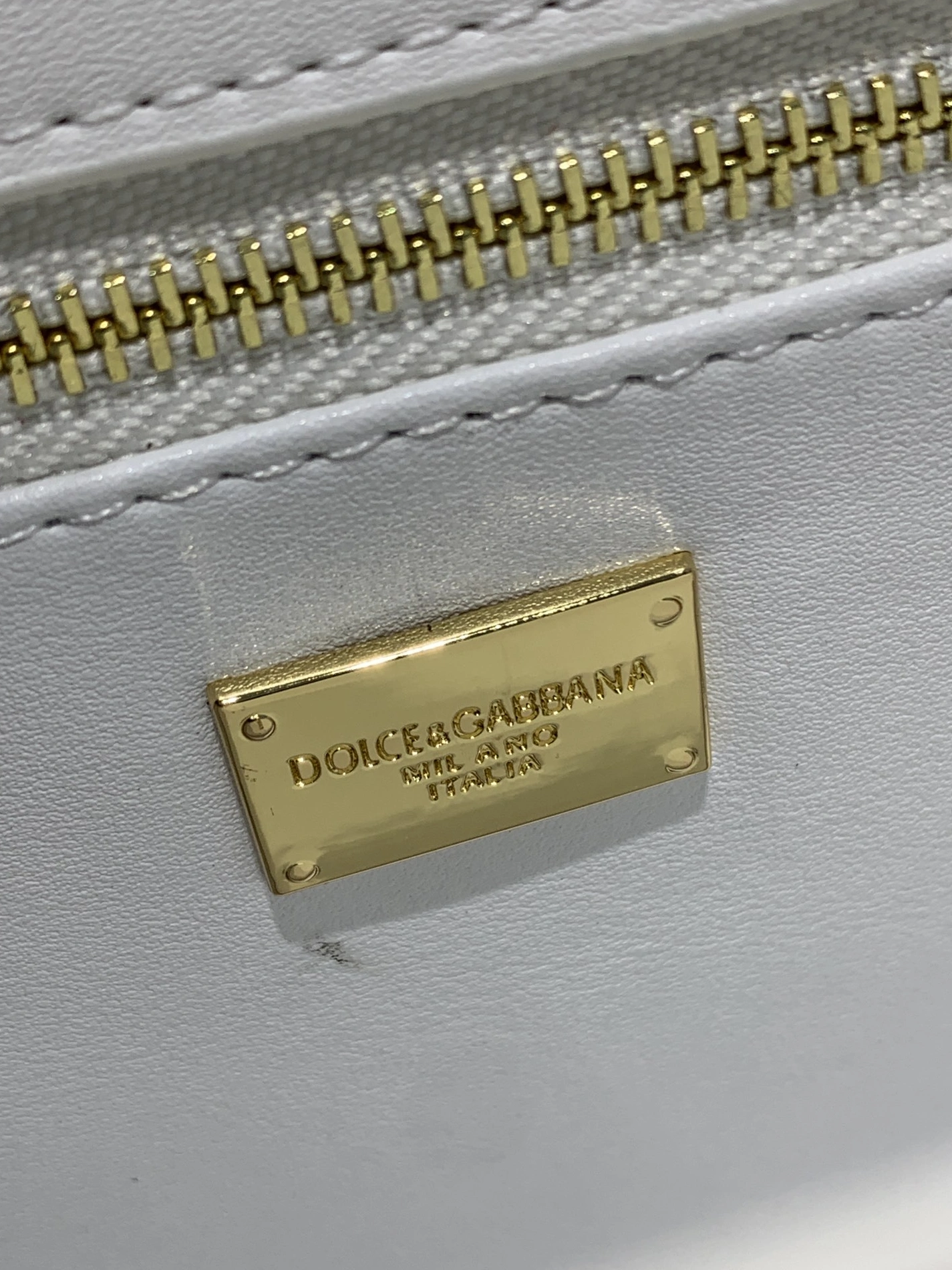 Sleek 5052 Dolce & Gabbana D&G AAA Quality Messenger Bags For Women