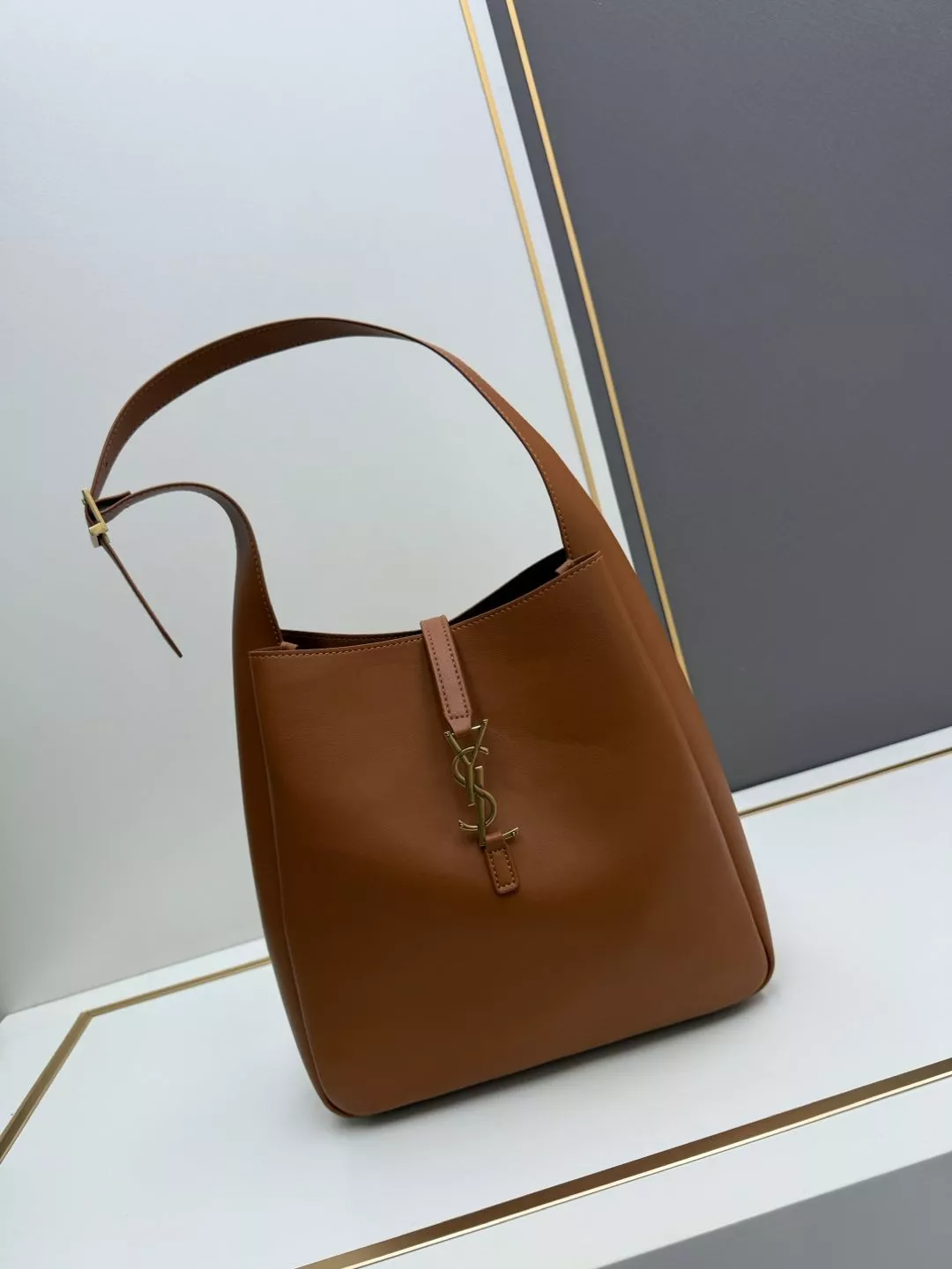 Sleek 5054 Yves Saint Laurent YSL AAA Quality Shoulder Bags For Women