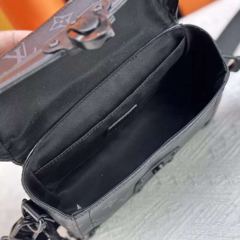 Sleek 5226 Louis Vuitton AAA Quality Messenger Bags For Women
