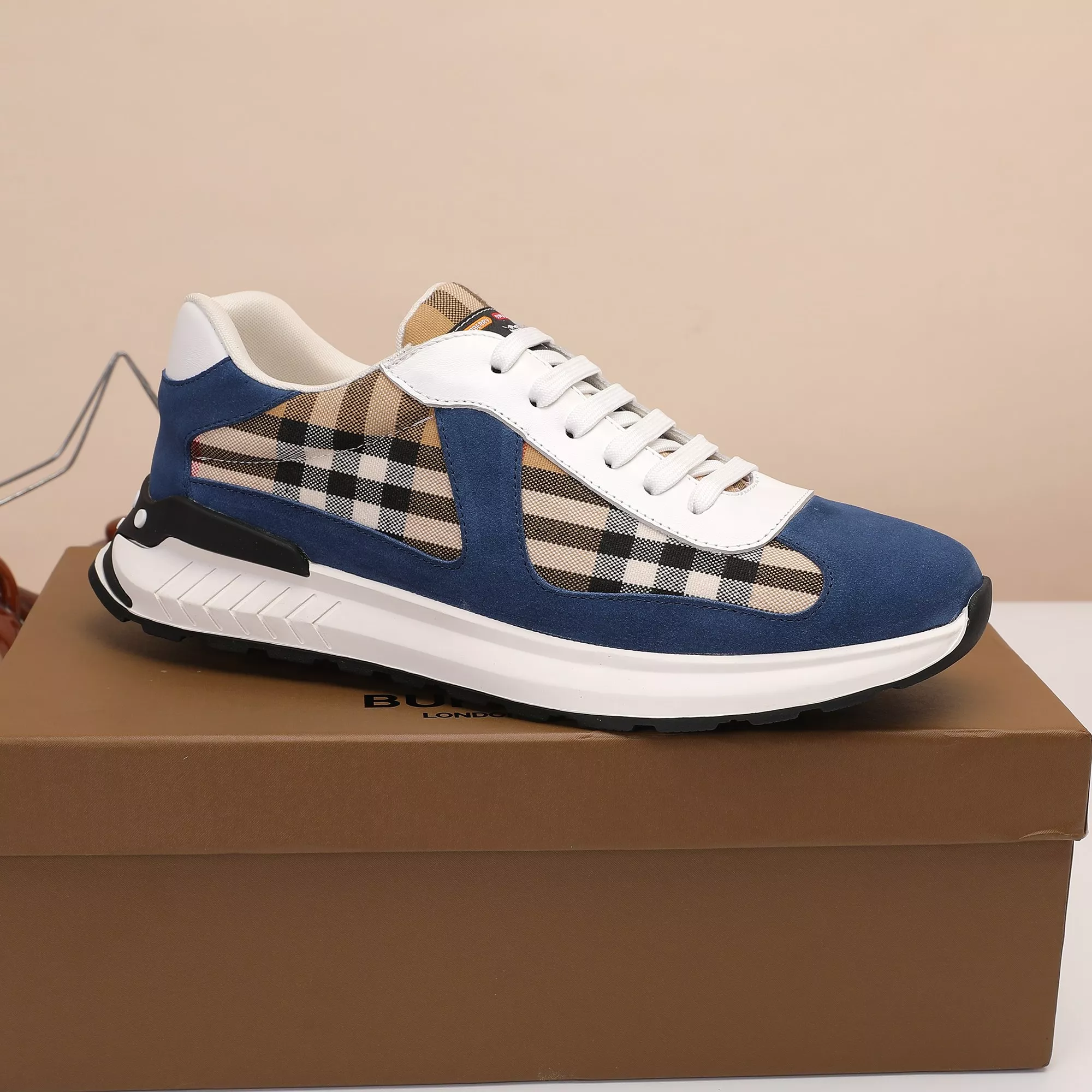 Sleek 551 Burberry Casual Shoes For Men