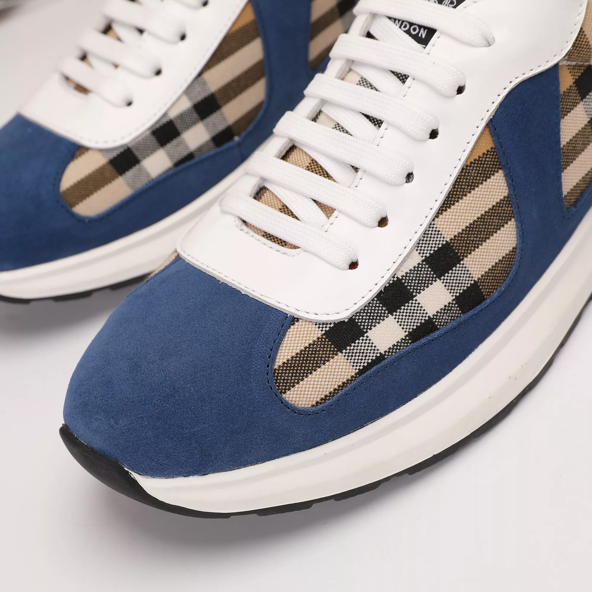 Sleek 551 Burberry Casual Shoes For Men