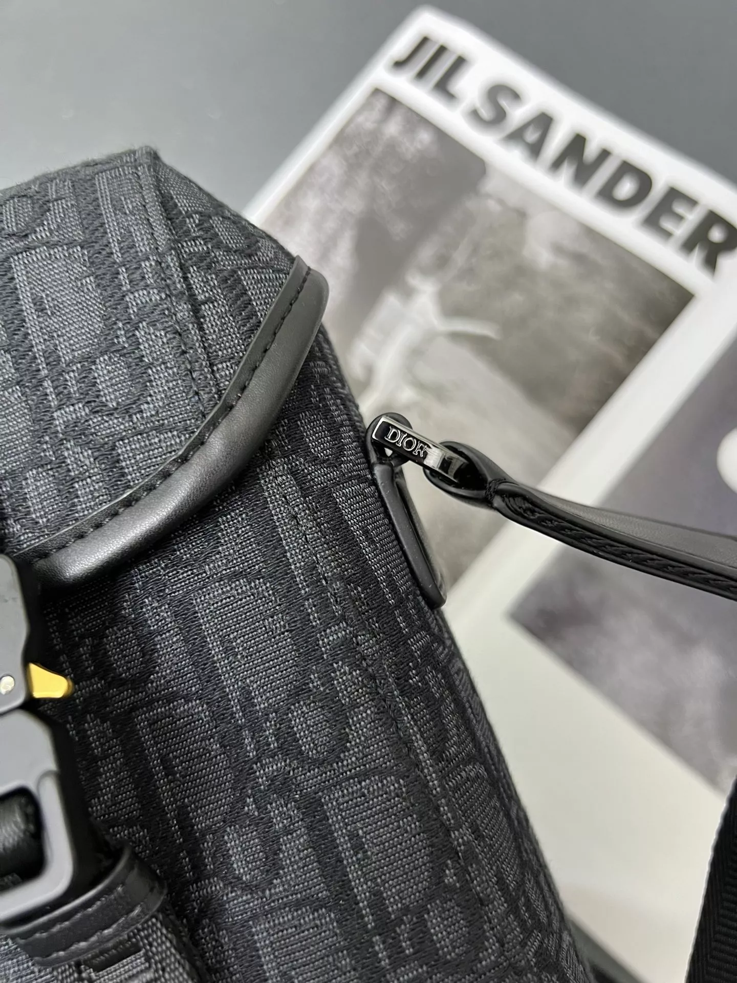 Sleek 5582 Christian Dior AAA Man Messenger Bags