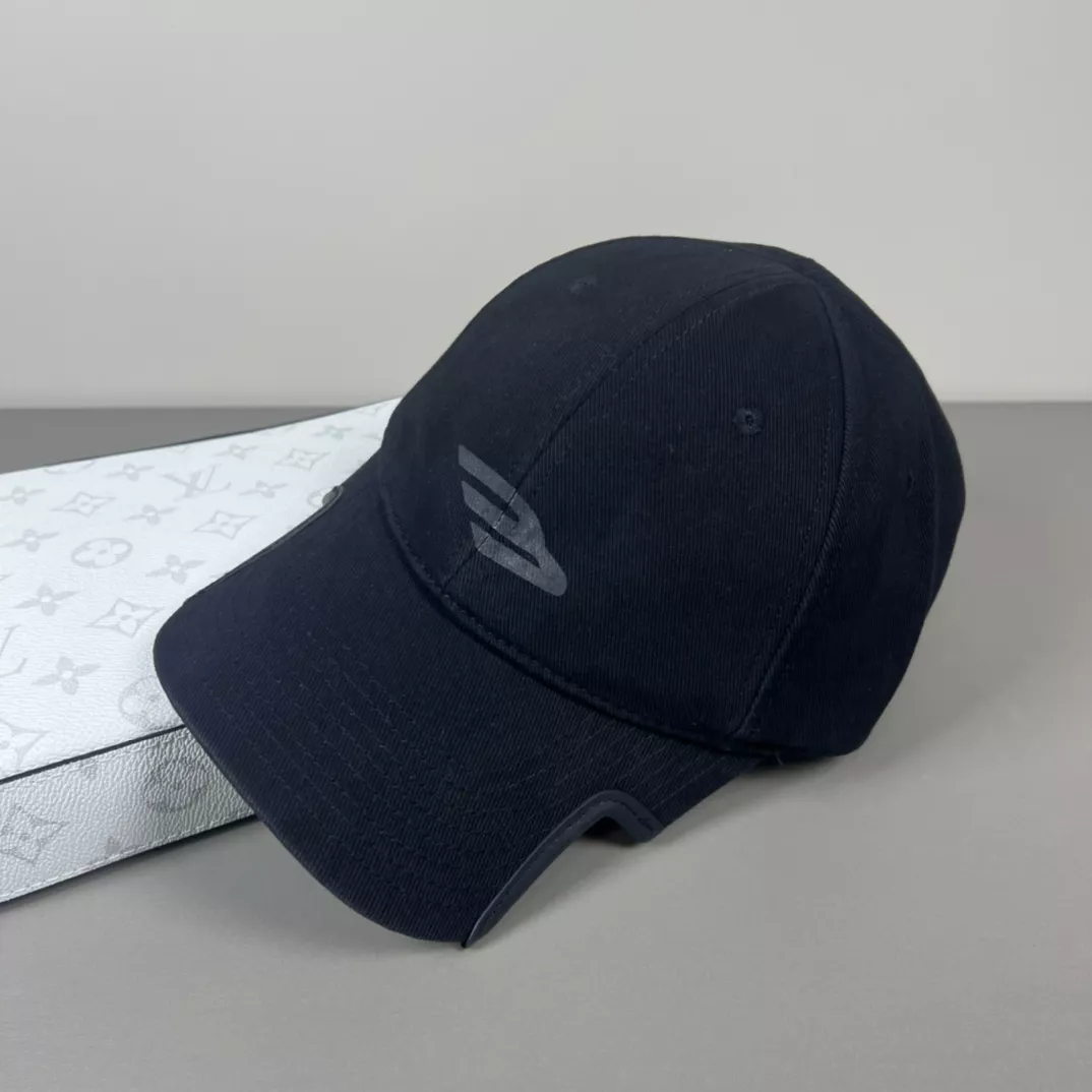 Sleek 5645 Balenciaga Caps
