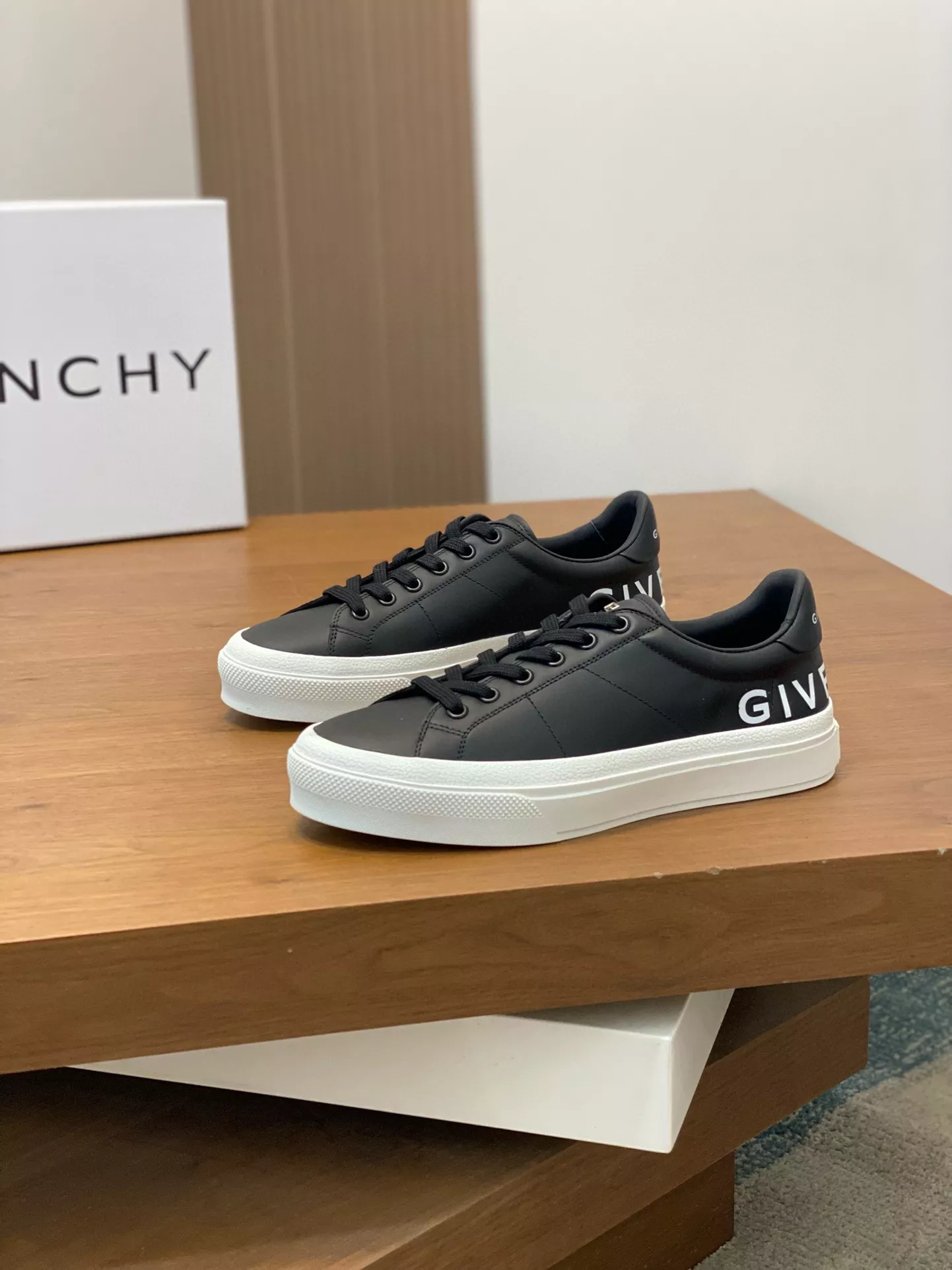 Sleek 5703 Givenchy Casual Shoes For Men