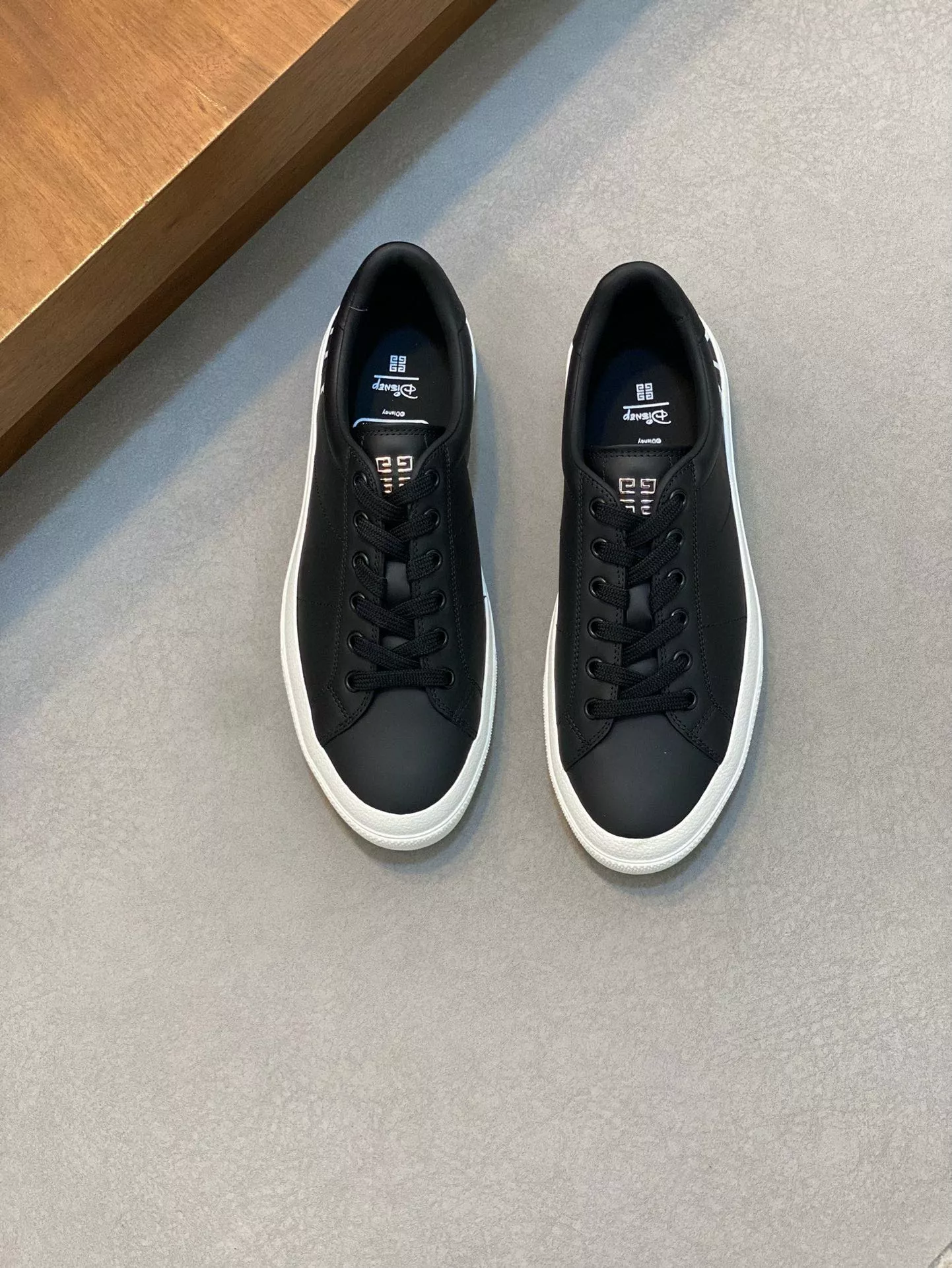 Sleek 5703 Givenchy Casual Shoes For Men