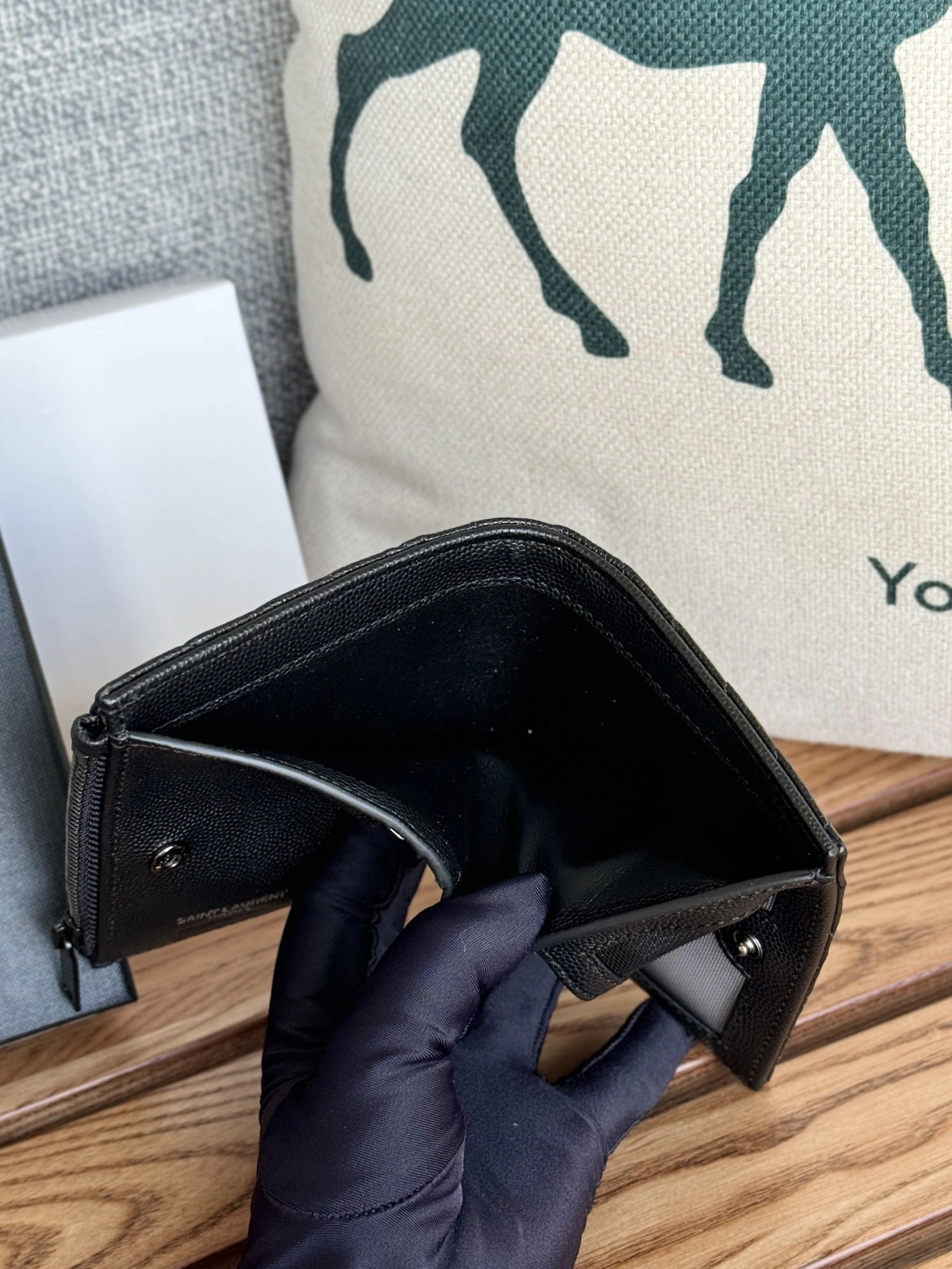 Sleek 5740 Yves Saint Laurent AAA Quality Wallets