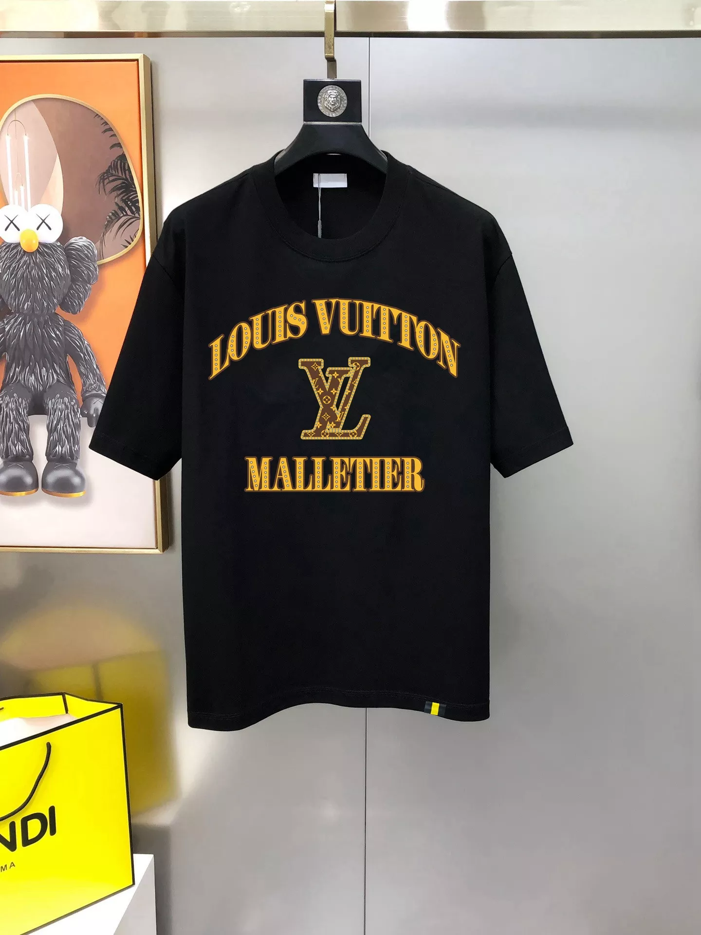 Sleek 5775 Louis Vuitton LV T-Shirts Short Sleeved For Men