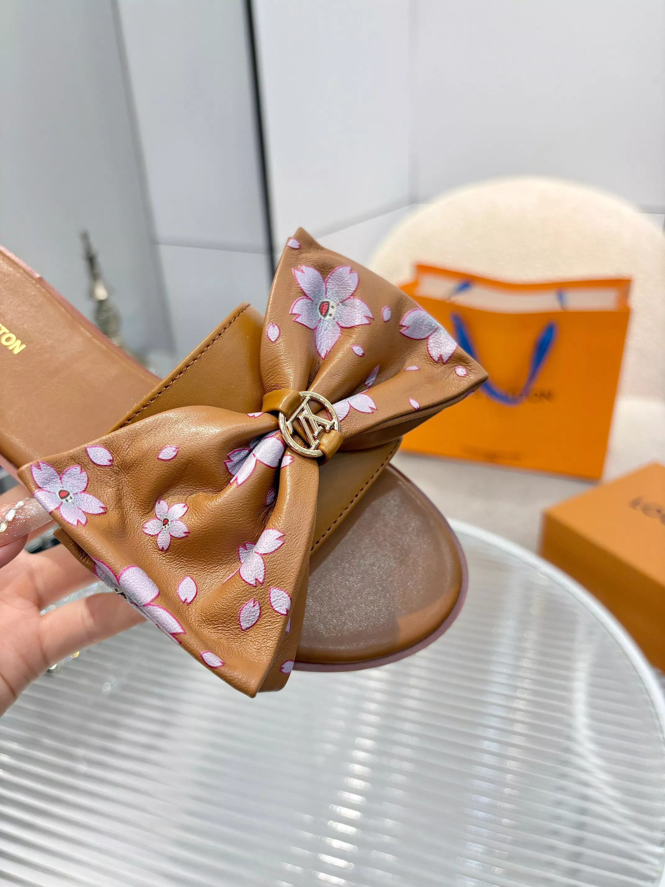 Sleek 6078 Louis Vuitton Slippers For Women